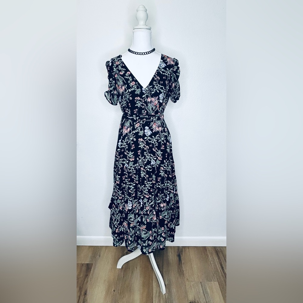 Forever 21 Women's Floral Black Georgette Fit and Flare Midi Casual Dress